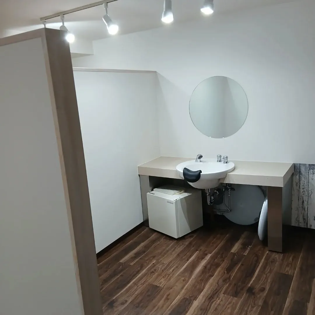 私たちは、駅前ビルのテナントの現状回復工事を無事に完了しまし...