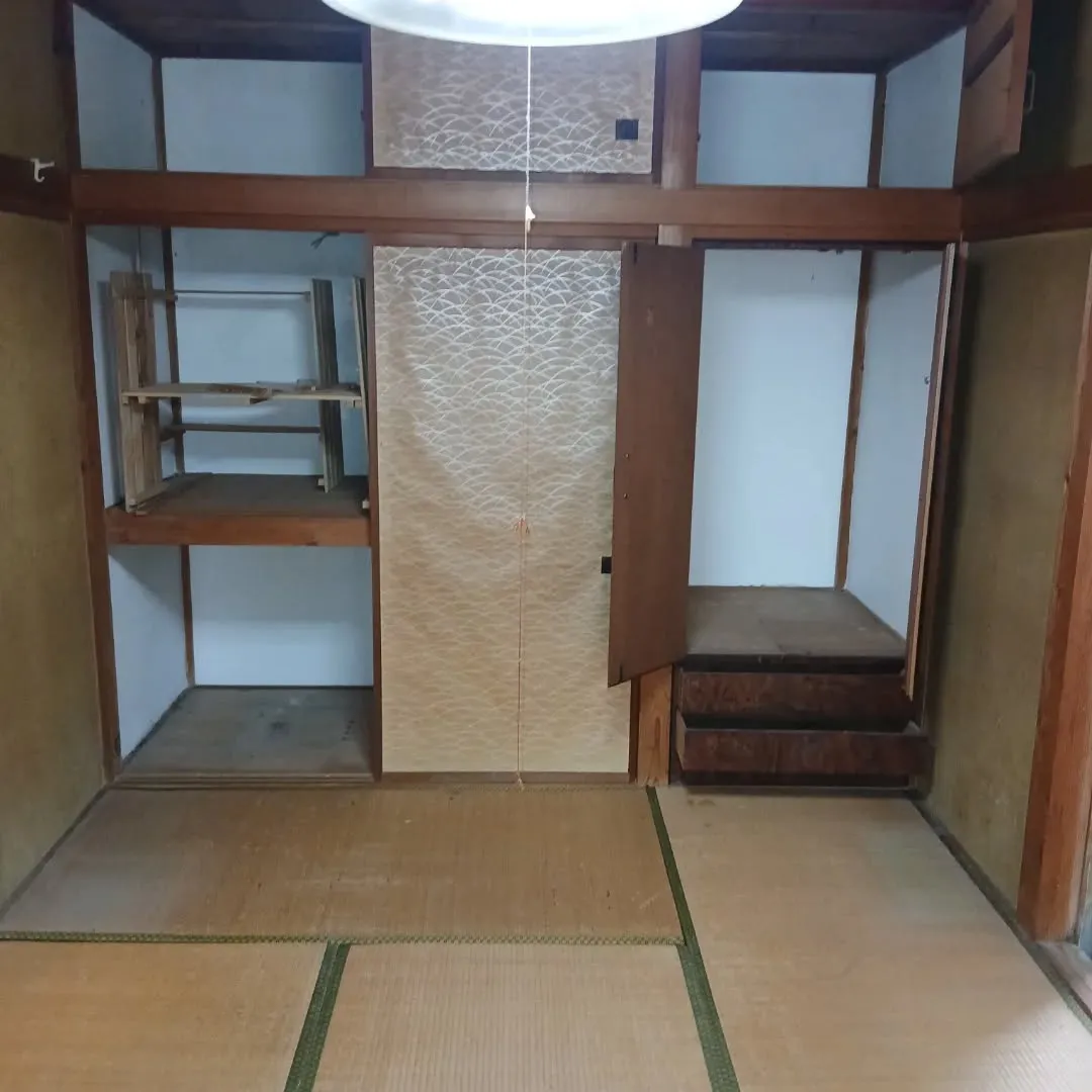 中央区で戸建ての残地物撤去作業でした。