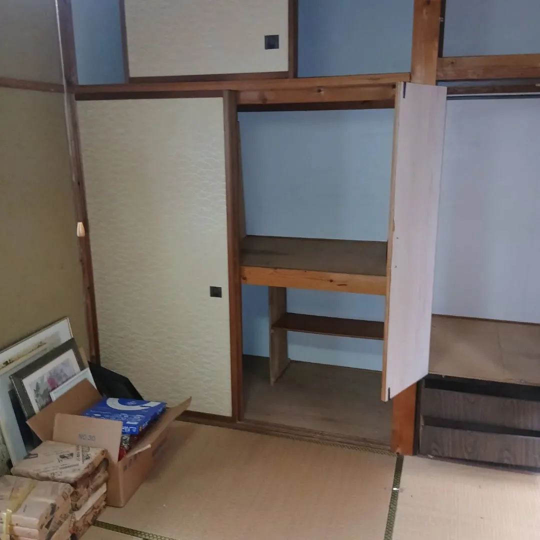中央区で戸建ての残地物撤去作業でした。