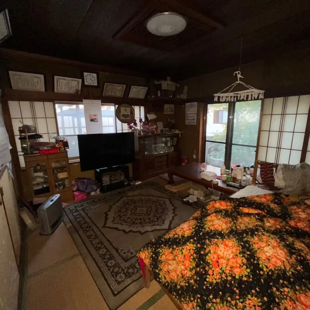 今回の作業は、建物解体に伴う残地物の回収作業です✨