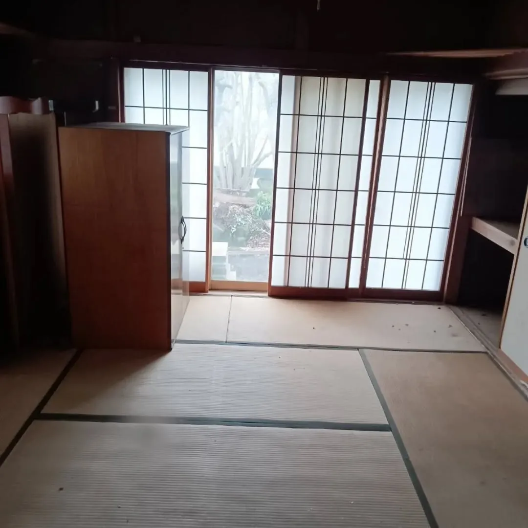 今回の作業は、建物解体に伴う残地物の回収作業です✨