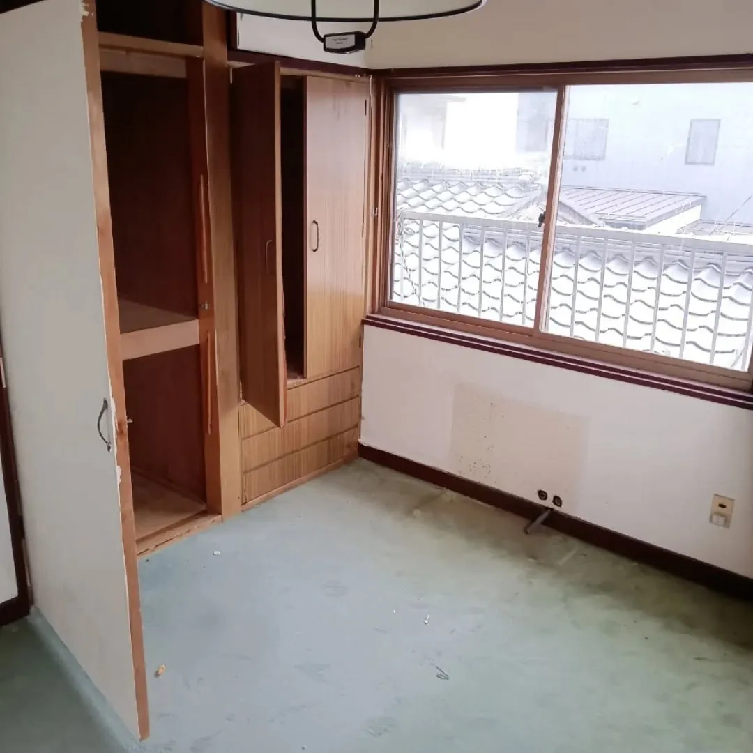 今回の作業は、建物解体に伴う残地物の回収作業です✨