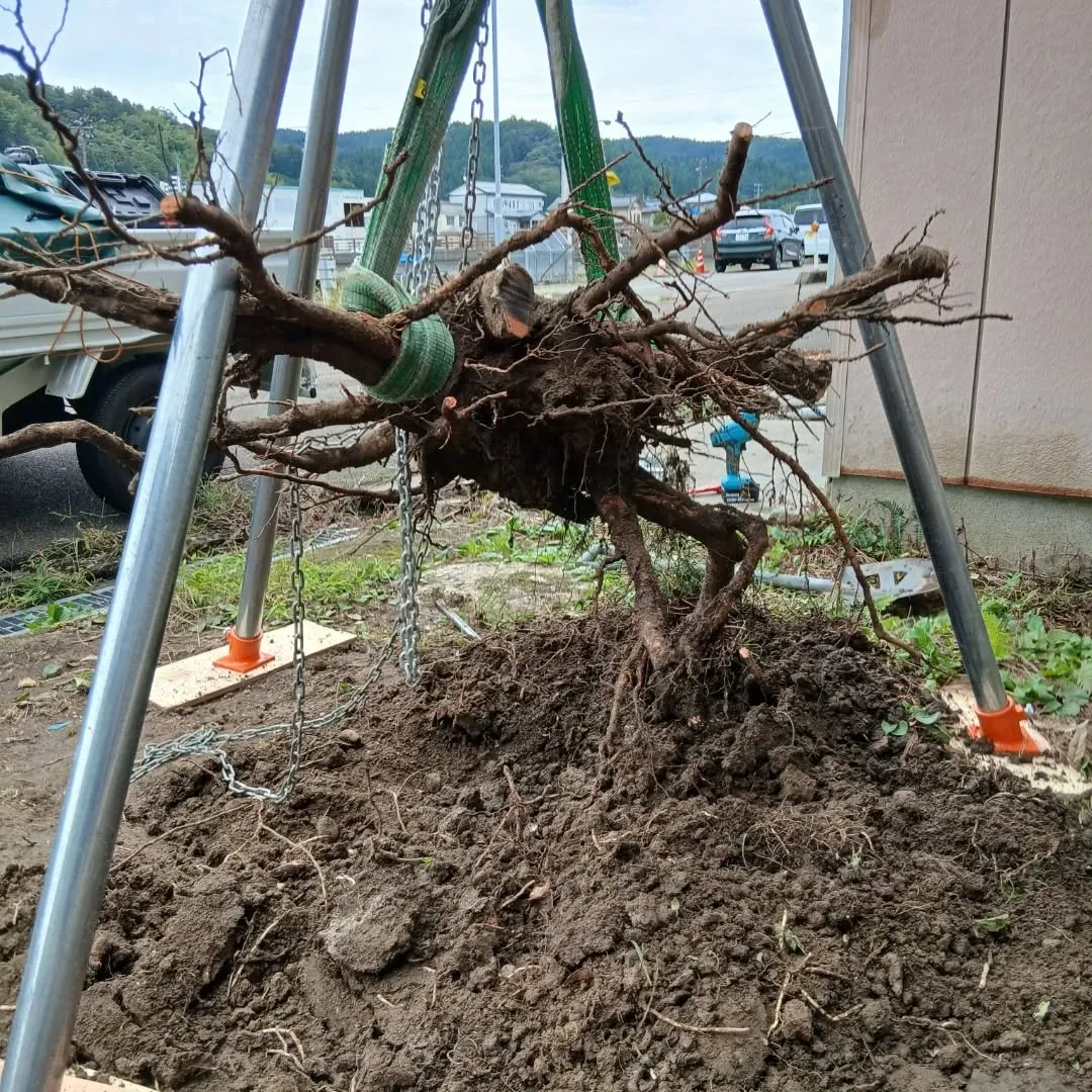 加茂市で敷砂利作業でした！！