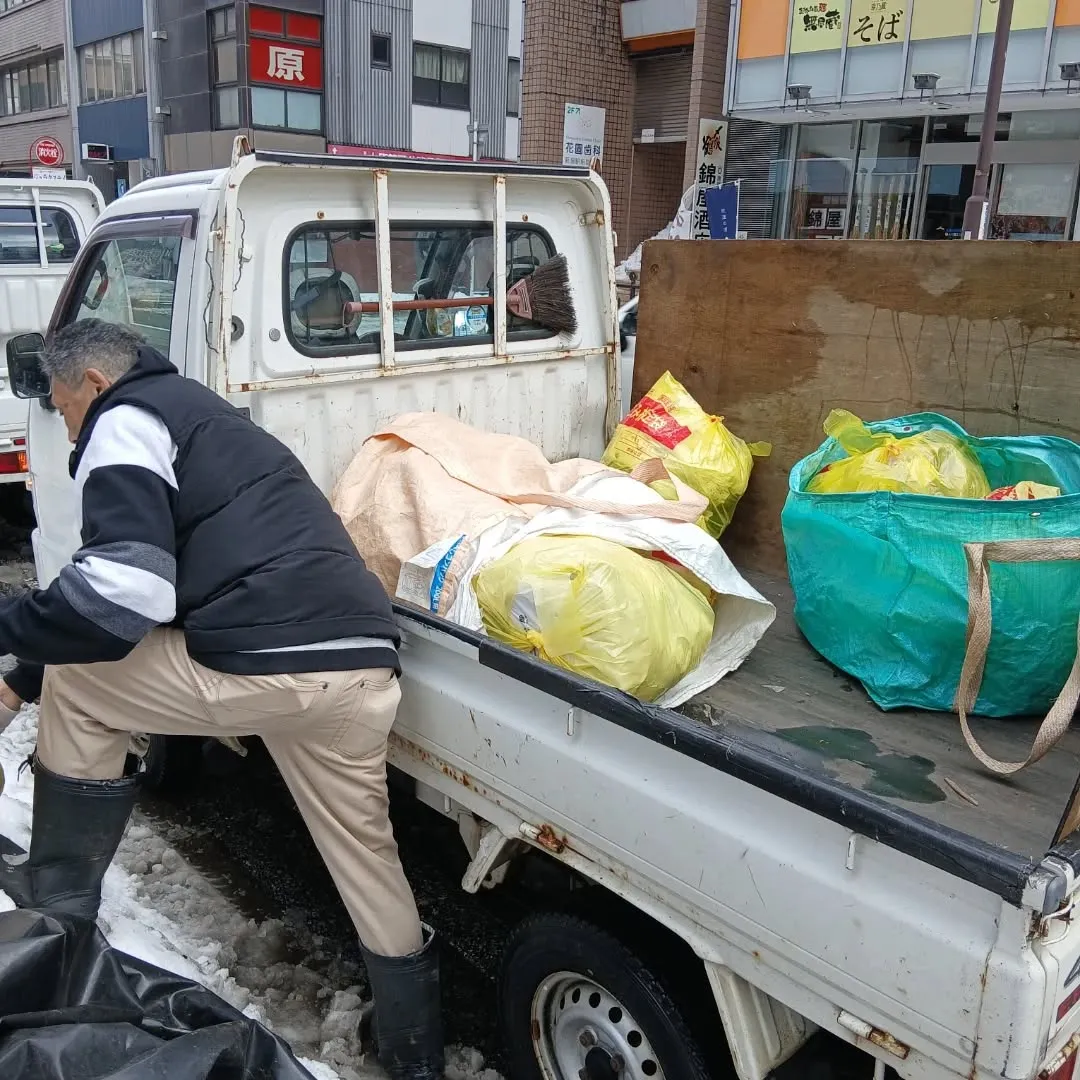 ​出しそびれたゴミが山積みに！1袋から大量処分までプロがまと...