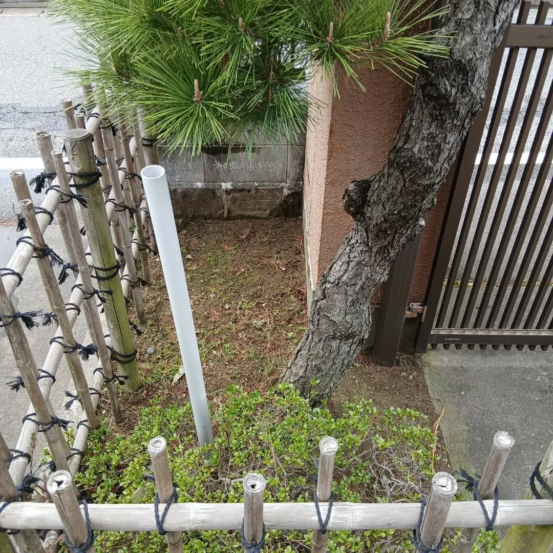 新潟市江南区｜月一回の草取りで綺麗を維持！大切な花を守る除草