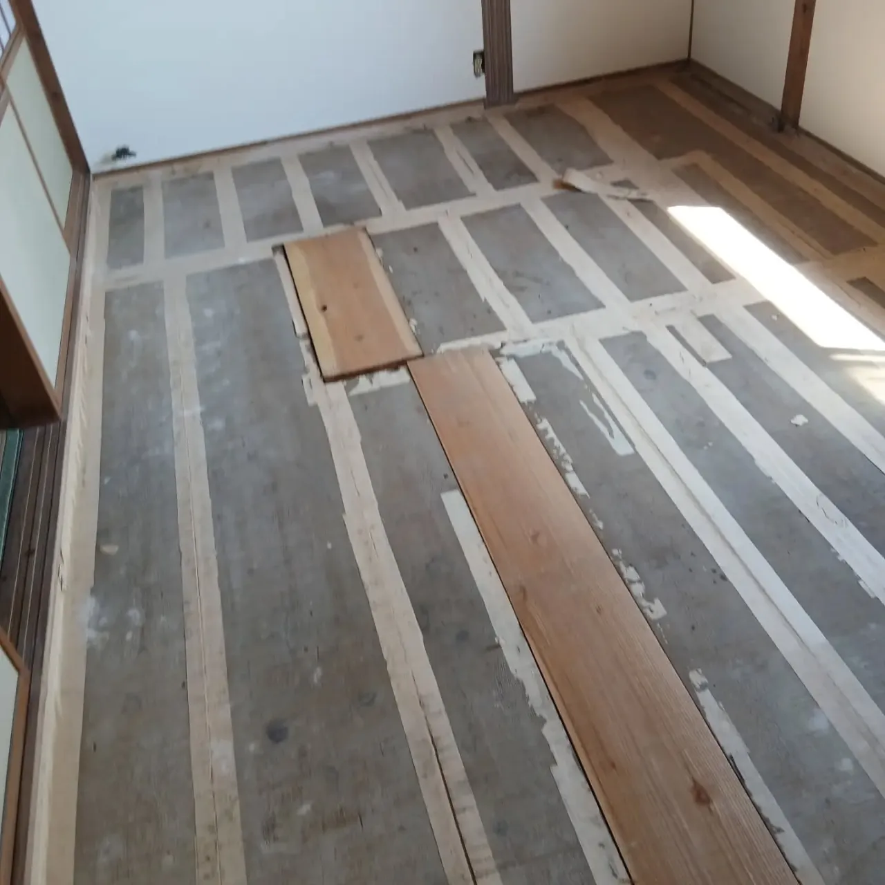 【燕市】空き家だった築古戸建を賃貸物件に再生｜水漏れ修理・浴...