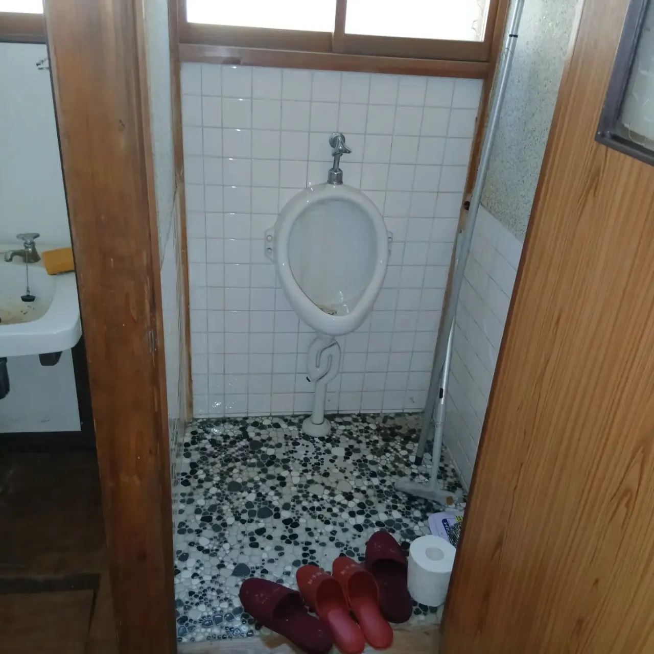 【燕市】空き家だった築古戸建を賃貸物件に再生｜水漏れ修理・浴...